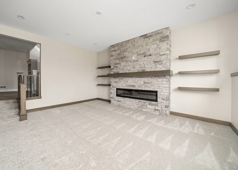 1111 Oakwood-2